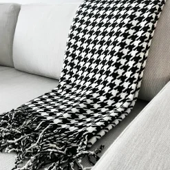Houndstooth Throw Blanket