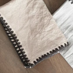 Triangle Stitch Dinner Napkins - Set of 4